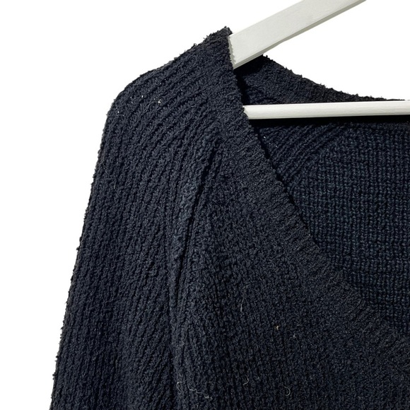 Free People Women Black High Low V Neck Soft Chunky Sweater Size Small - Picture 9 of 10
